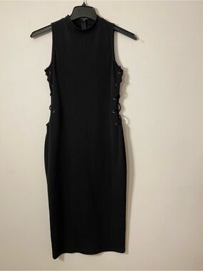 Sleeveless Black Midi Dress with Side Lace-Up Detail